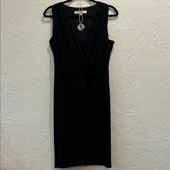 Evan Picone Dresses & Skirts - Evan Picone Black Midi Dress JT